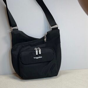 Baggallini Sleek Black crossbody Bag